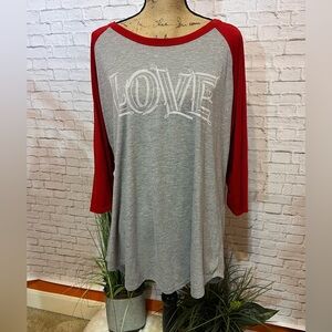 Ladies size 2x Love tee